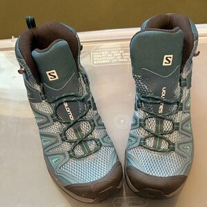 Salomon Women's Blue Athletic Shoes